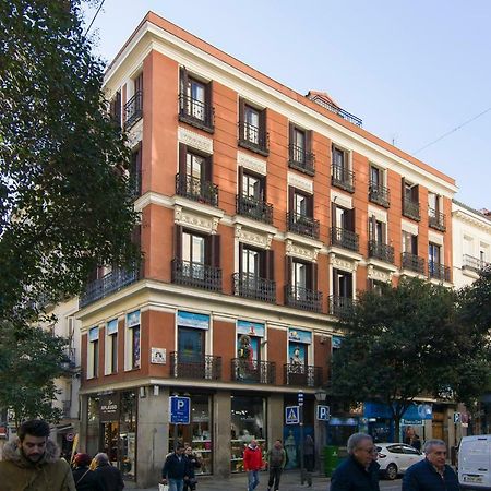 Sol Luxury Suites Madrid Exterior photo